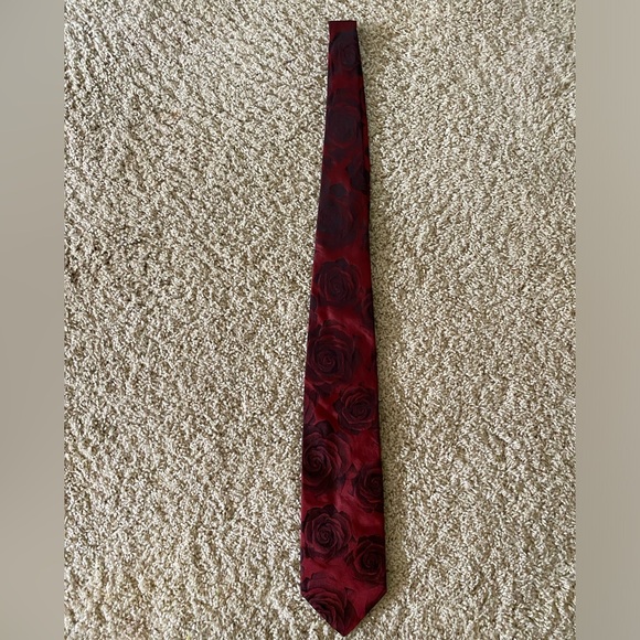 Vintage Dolce & Gabbana Silk Tie - Picture 2 of 6